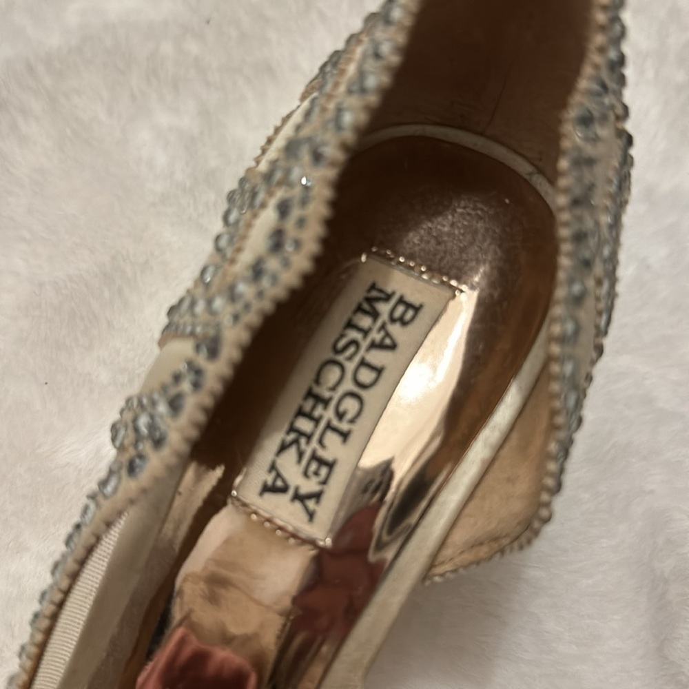 Badgley Mischka heals. Size 8. Perfect condition! - Picture 3 of 4